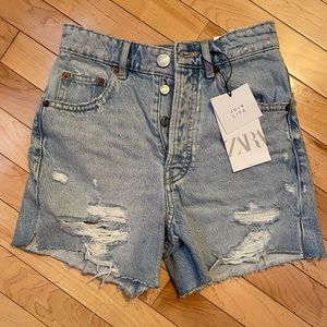ZARA hi-rise distressed shorts. NEVER WORN!
